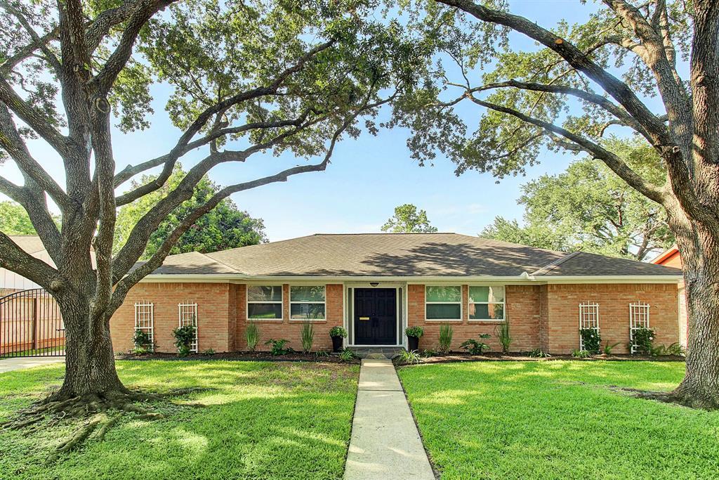 5806 Valkeith Drive - Photo 1