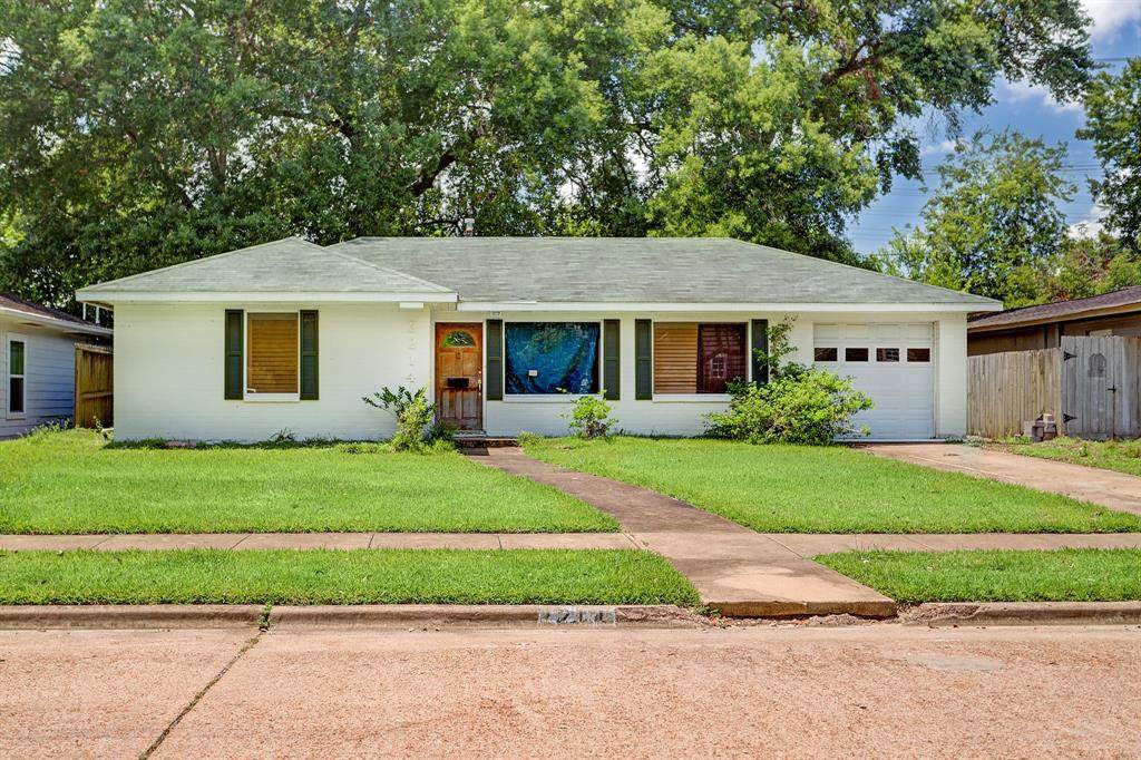 3214 Suffolk Drive - Photo 1