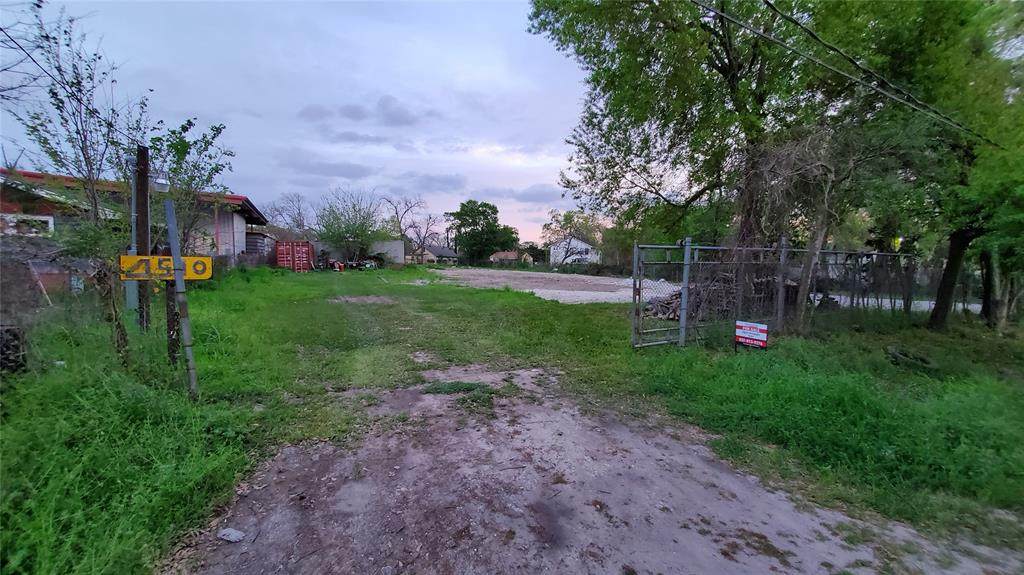 4510 W O S T - Photo 1