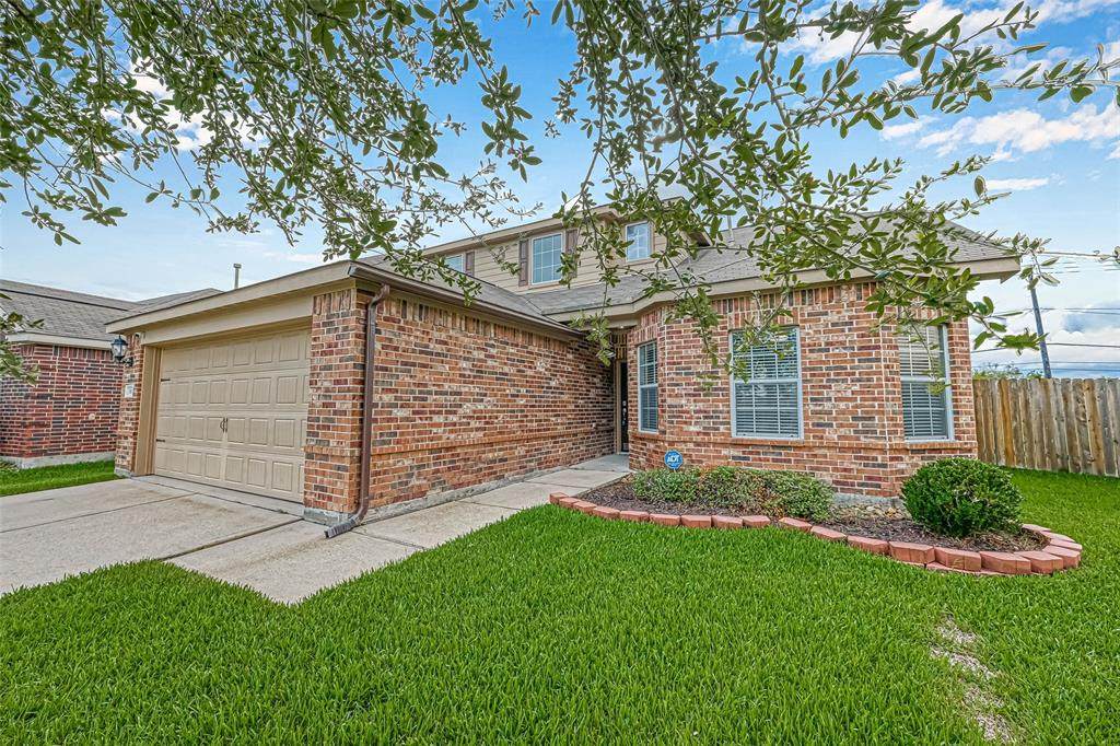 834 Driftwood Lane - Photo 1