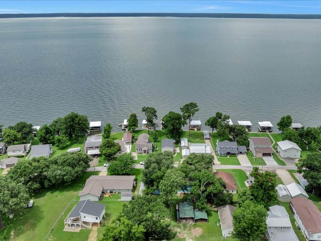 683 Water View Drive - Photo 1