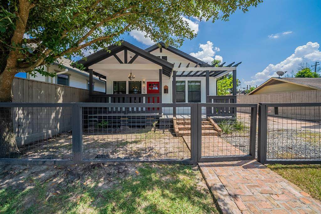 1306 Tabor Street - Photo 1