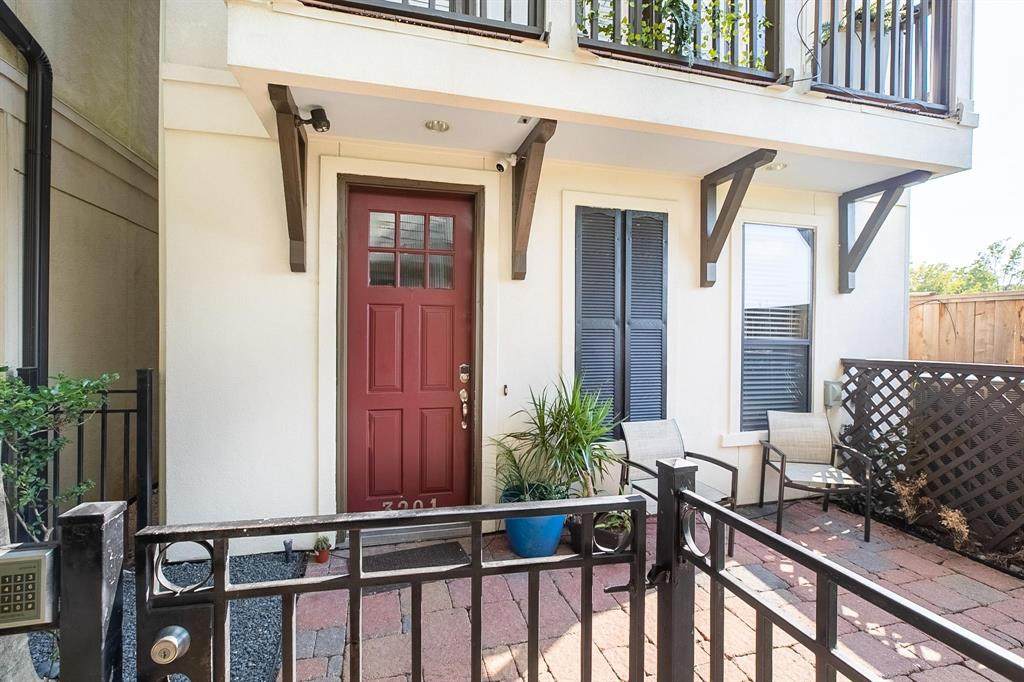 3201 Maxroy Street - Photo 1