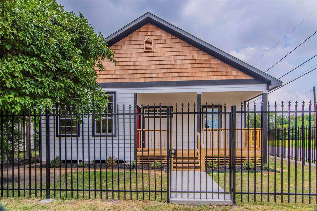 2720 Briley Street - Photo 1