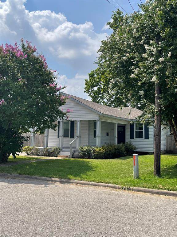 206 34th Street - Photo 1