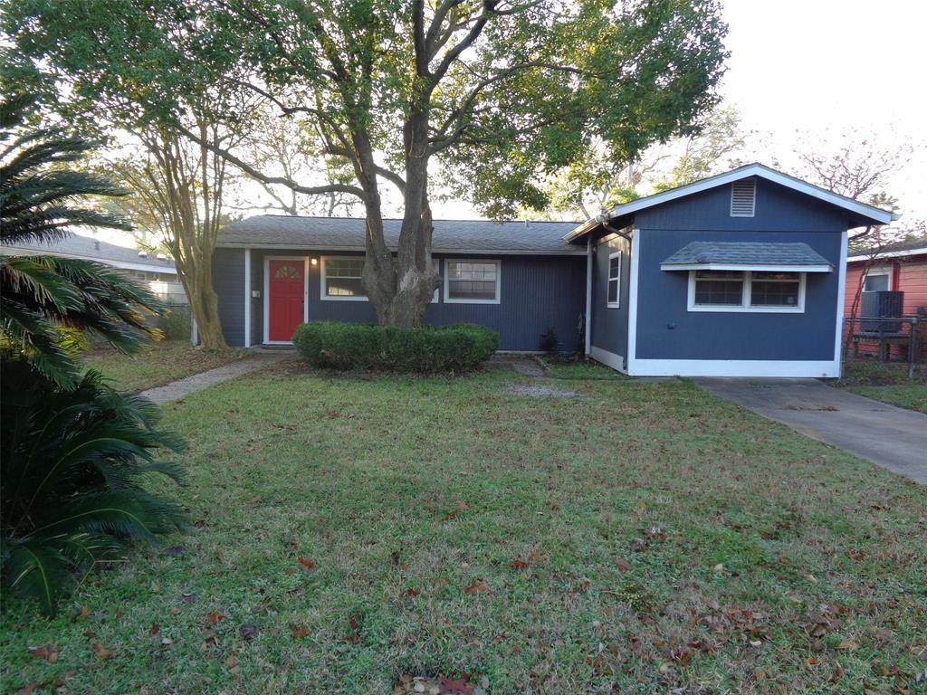 113 Dolphin Avenue - Photo 1