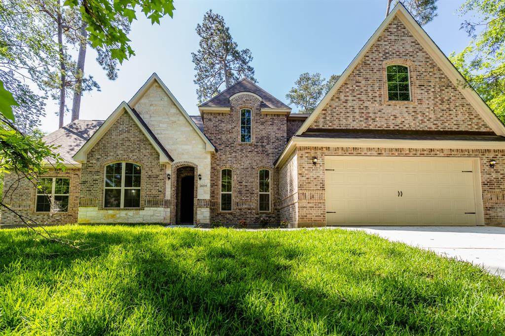 1604 Brentwood Drive - Photo 1