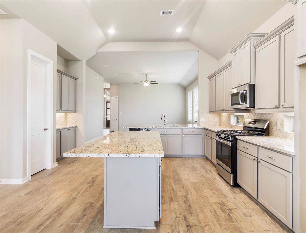 8406 Amber Bend Drive - Photo 1