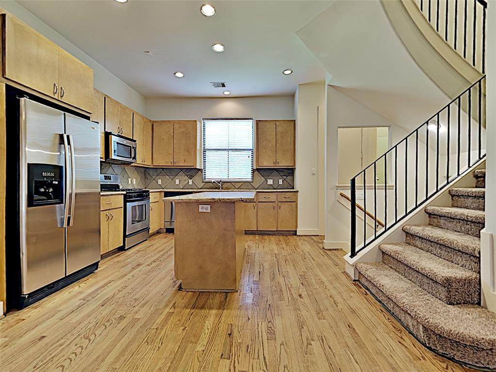 2046 Tuam Street - Photo 1