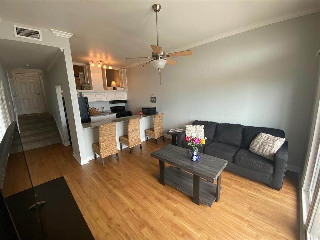 7820 Seawall Boulevard - Photo 1