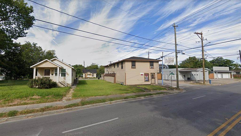 7427 Main Street - Photo 1