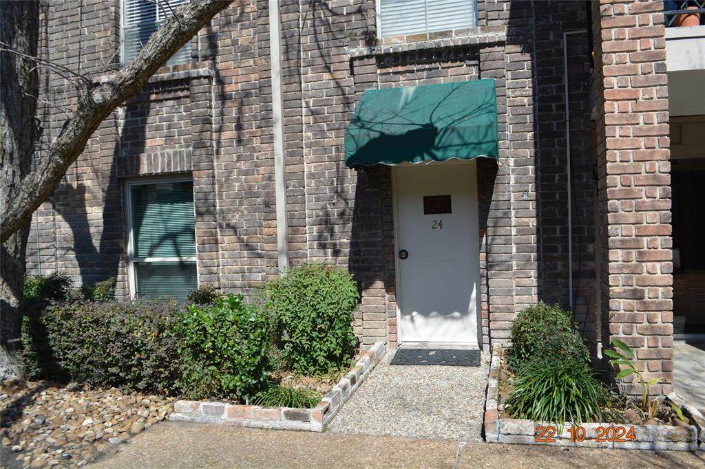7575 Katy Freeway - Photo 1