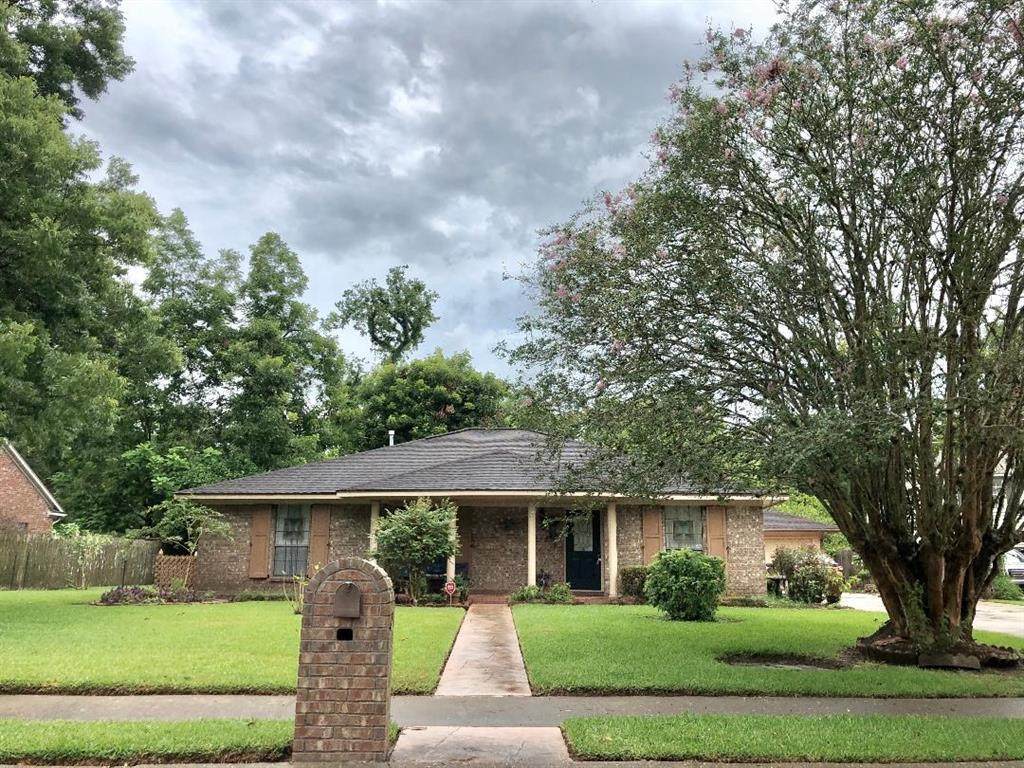 413 Huckleberry Drive - Photo 1