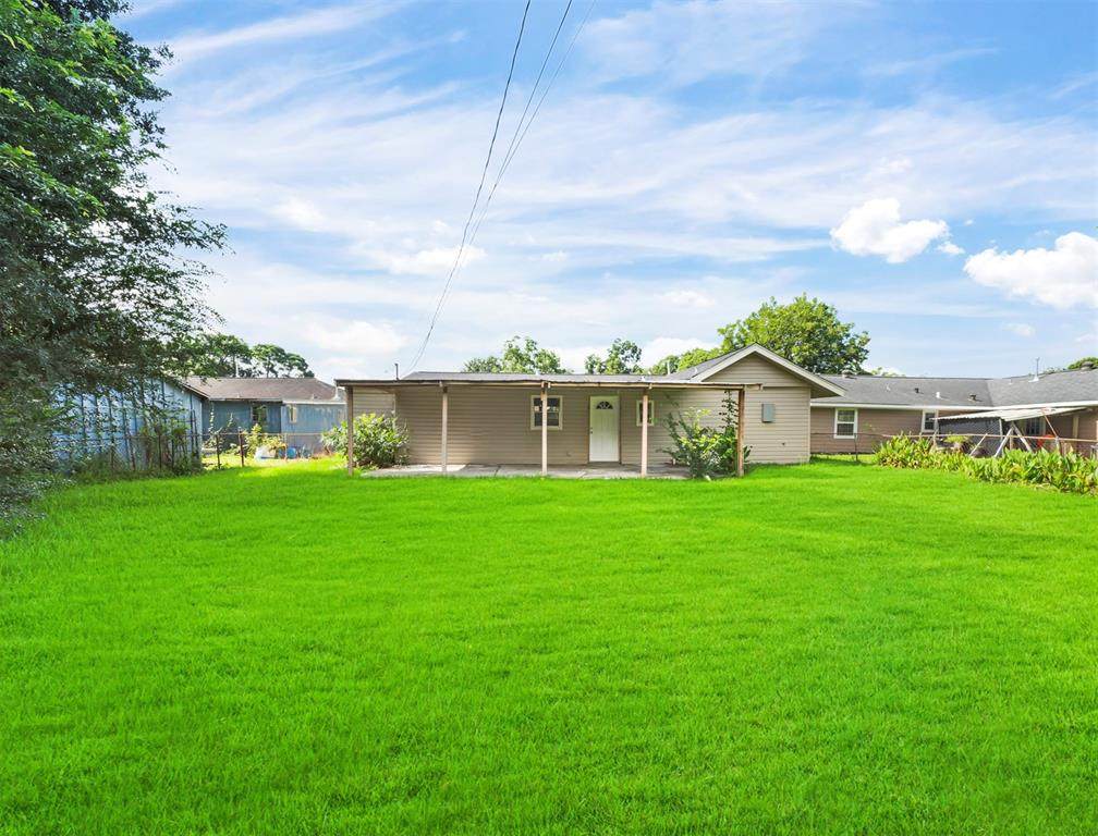 1211 Trimm Avenue - Photo 1