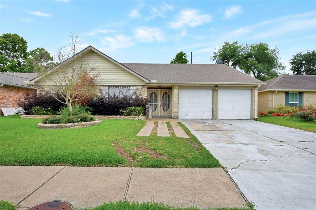 15927 Wingdale Drive - Photo 1
