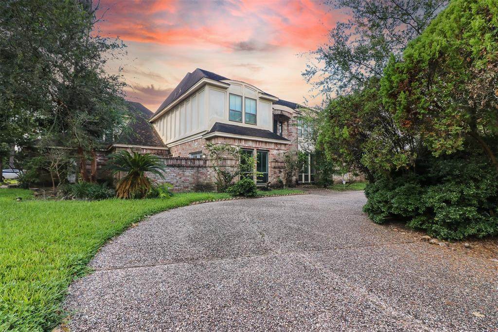 1003 Crossroads Drive - Photo 1