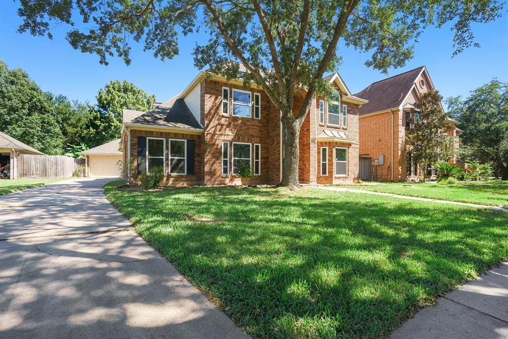 104 Lake Point Court - Photo 1