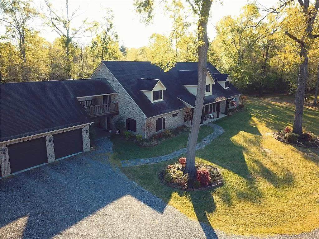 114 Bumstead Road - Photo 1