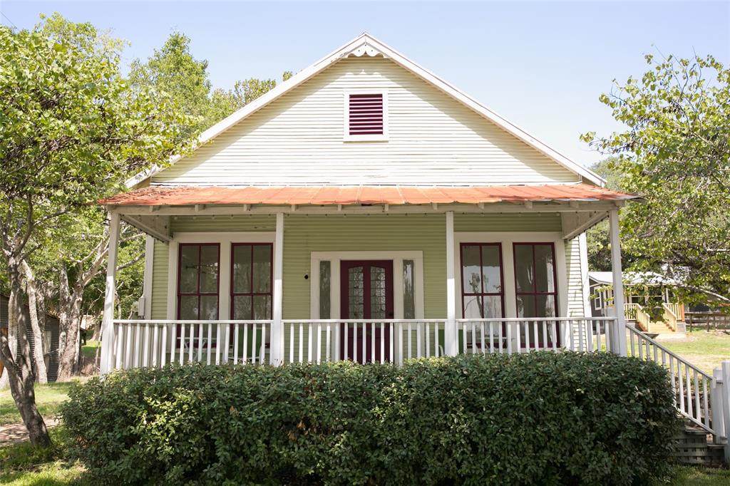 304 Main Street - Photo 1
