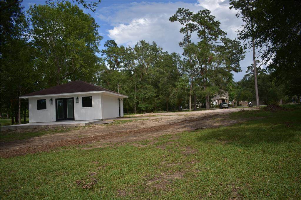 1226 E Pine Shadows - Photo 1