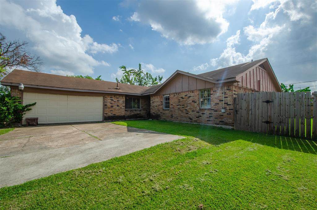 819 Coolwood Drive - Photo 1