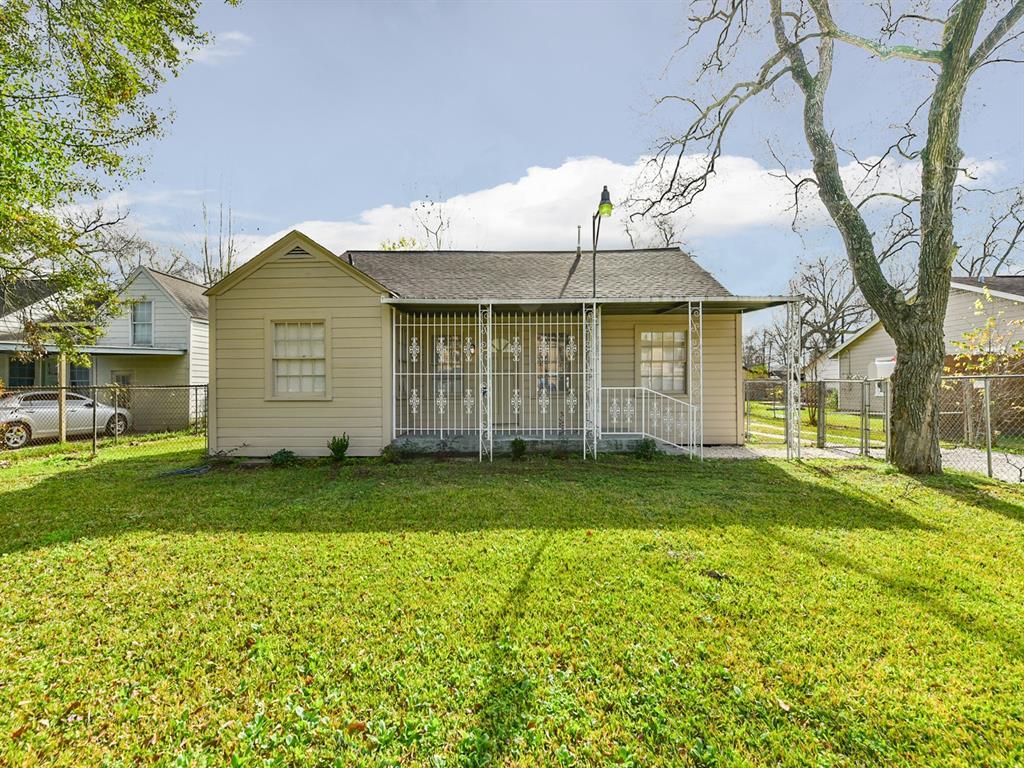 7908 Easton Street - Photo 1