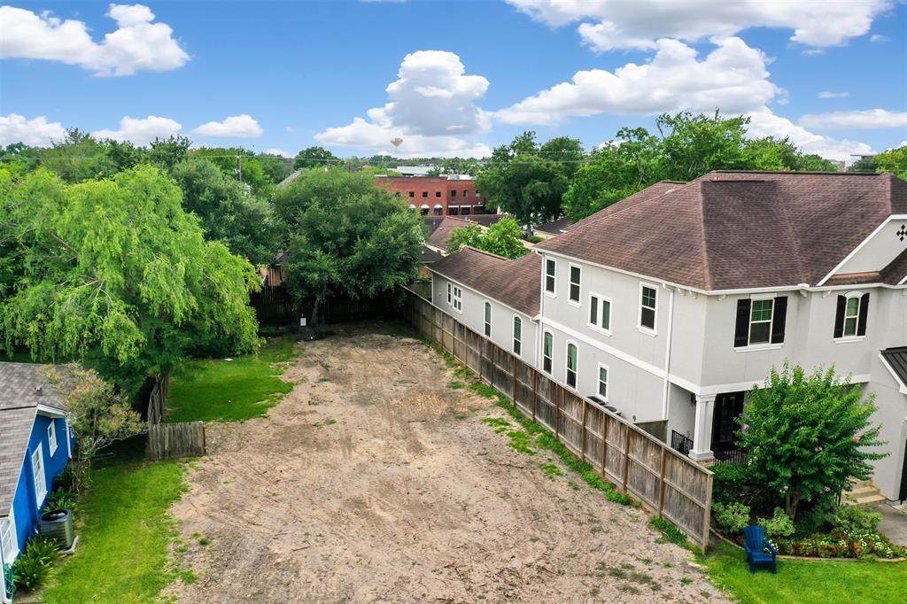 4921 Chestnut Street - Photo 1