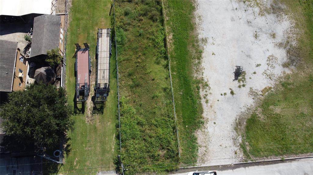 1510 31st Street - Photo 1