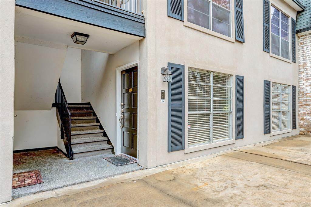 1800 Stoney Brook Drive - Photo 1