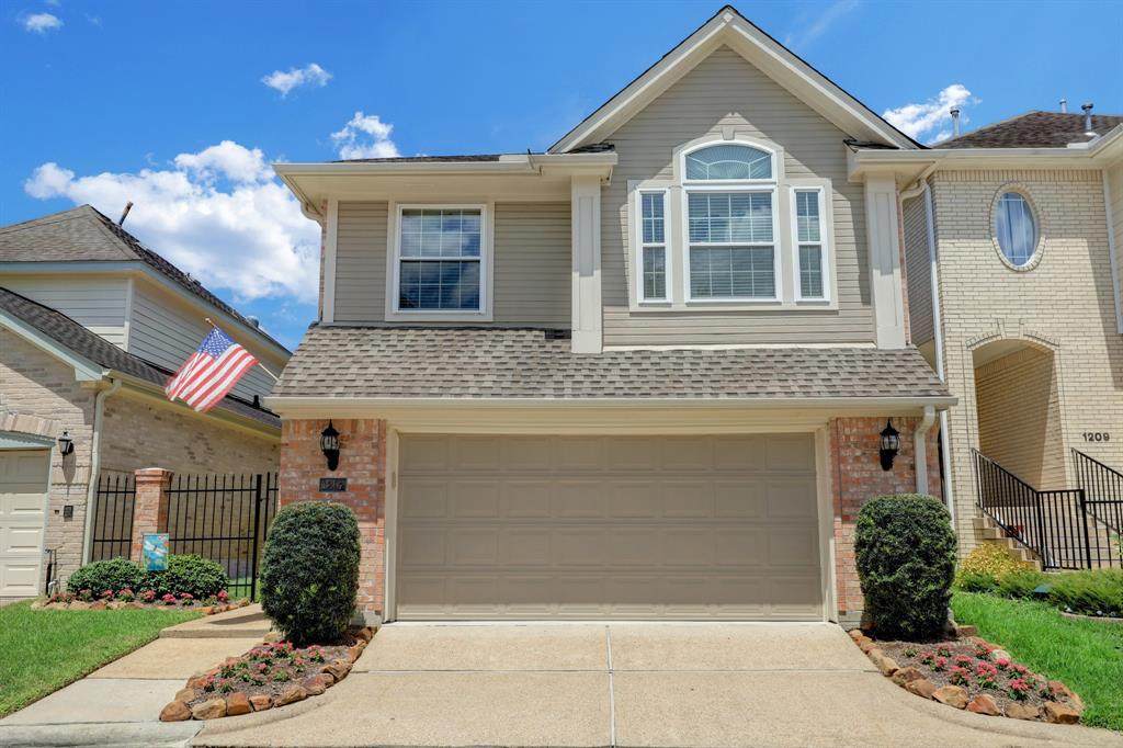 1207 Normans Woods Street - Photo 1