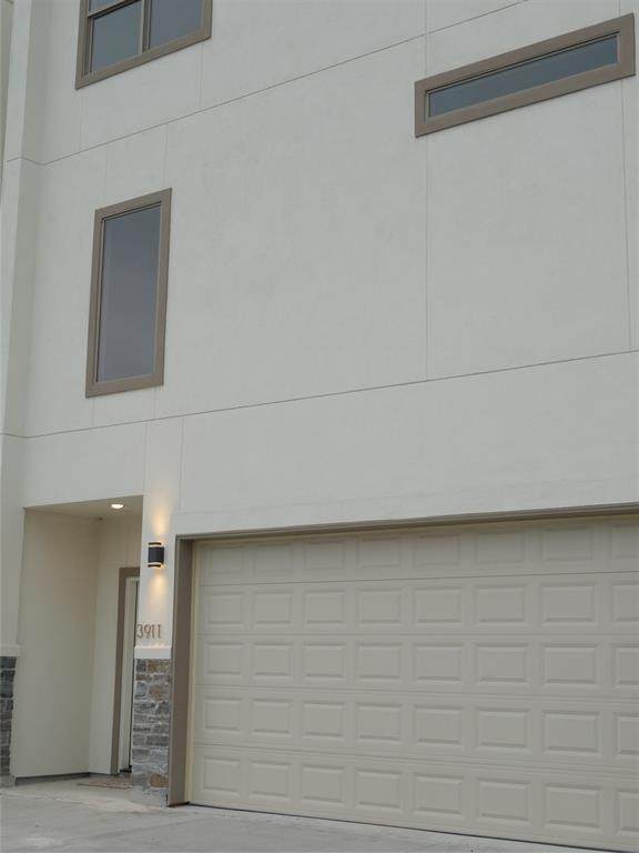 3911 Griggs Road - Photo 1