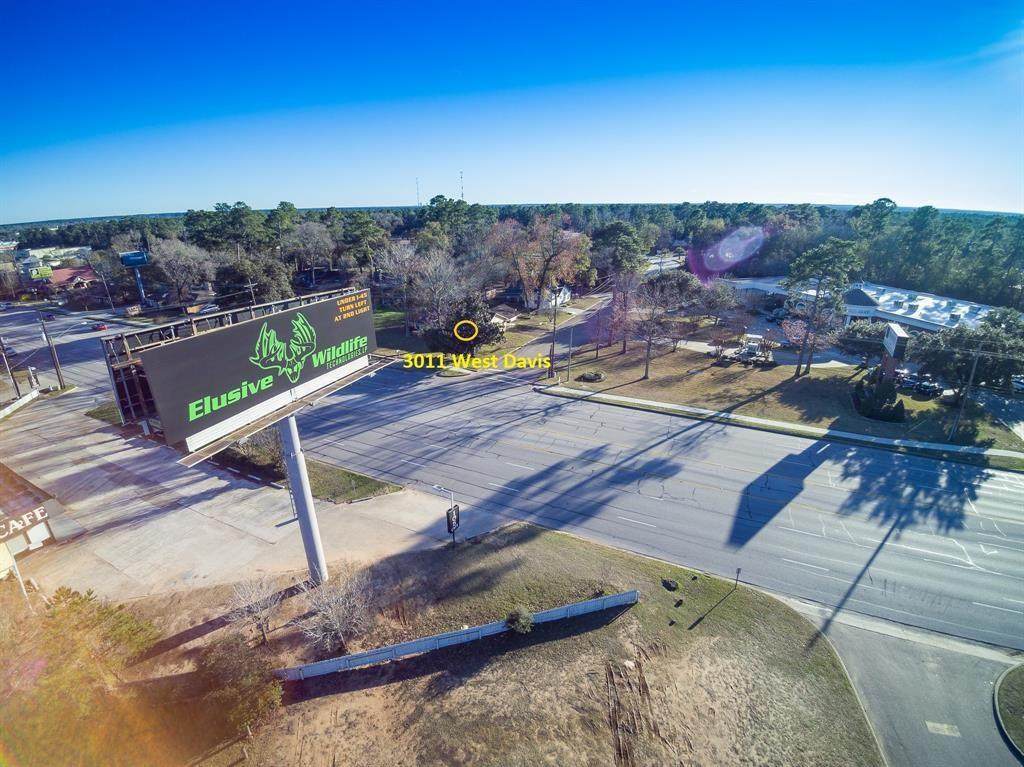 3011 Davis Street - Photo 1