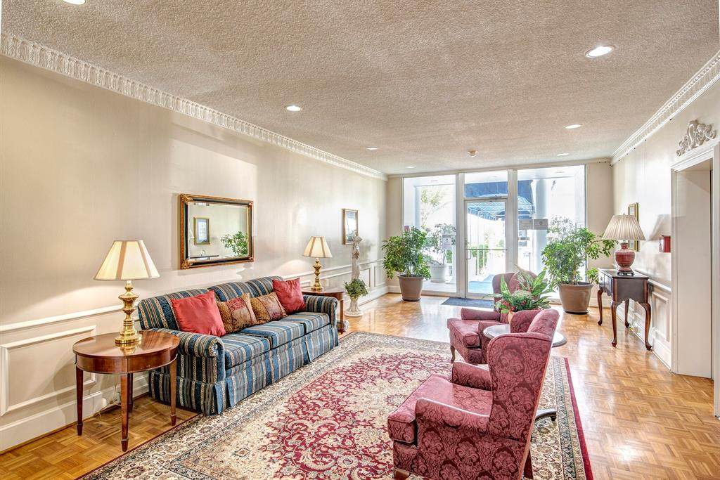 2701 Bellefontaine Street - Photo 1