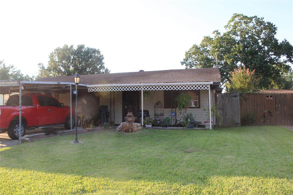 2515 Thomas Avenue - Photo 1