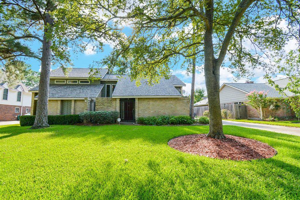 2923 Fontana Drive - Photo 1