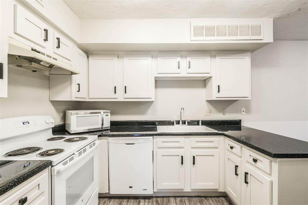 2021 Spenwick Drive - Photo 1