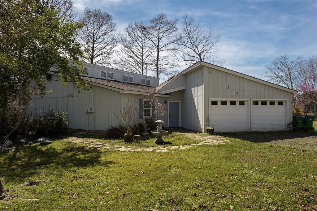 219 Hazel - Photo 1