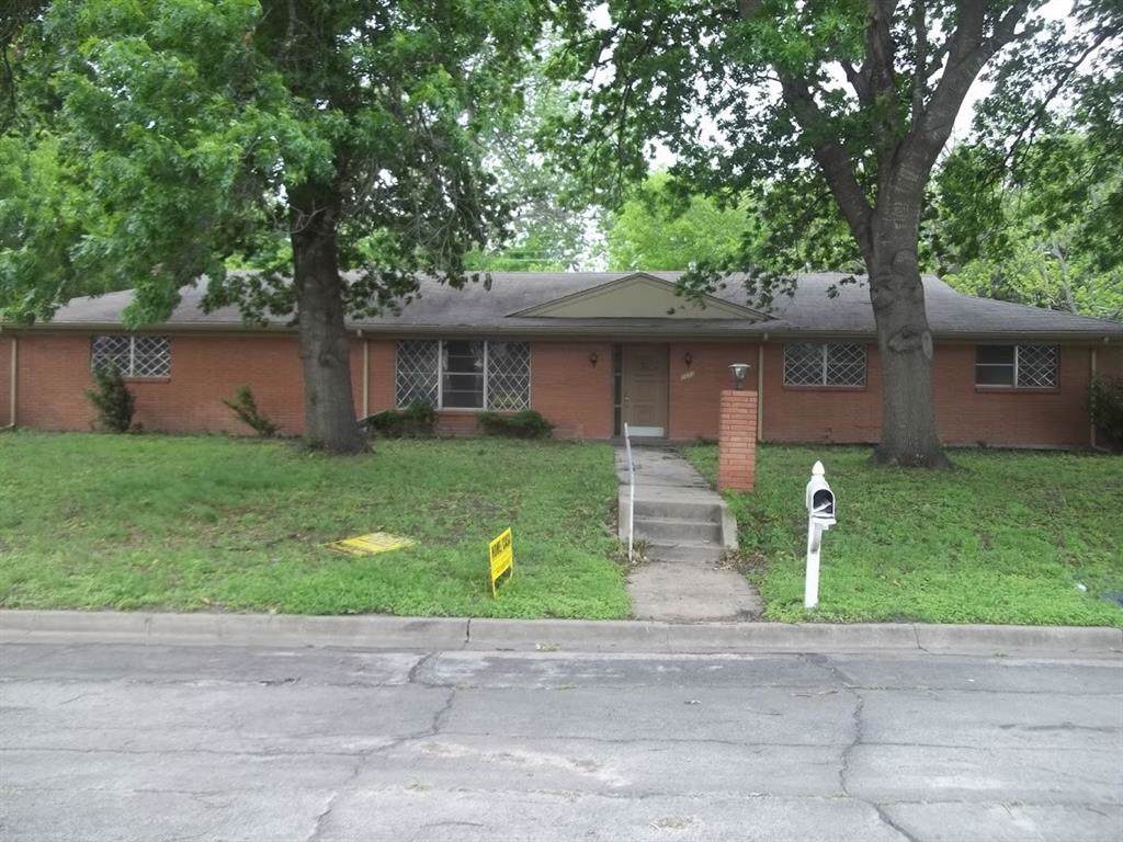 2600 Driftwood Street - Photo 1