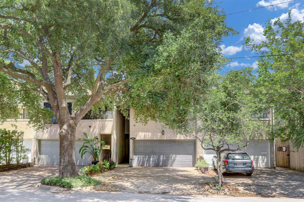 2807 Greenbriar Drive - Photo 1