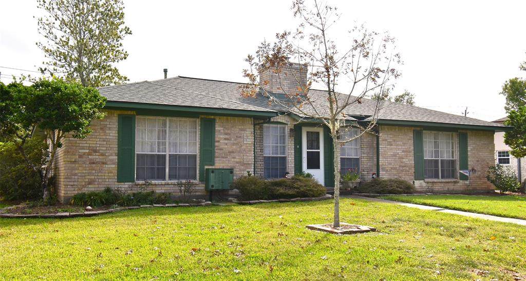 310 Petunia Street - Photo 1