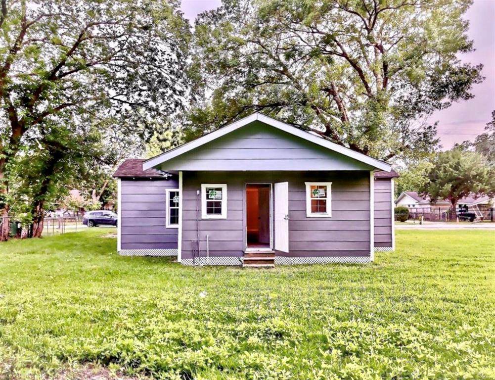 7209 Weyburn Street - Photo 1