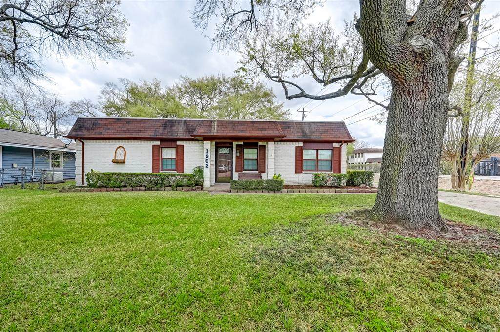1902 Sedgie Drive - Photo 1