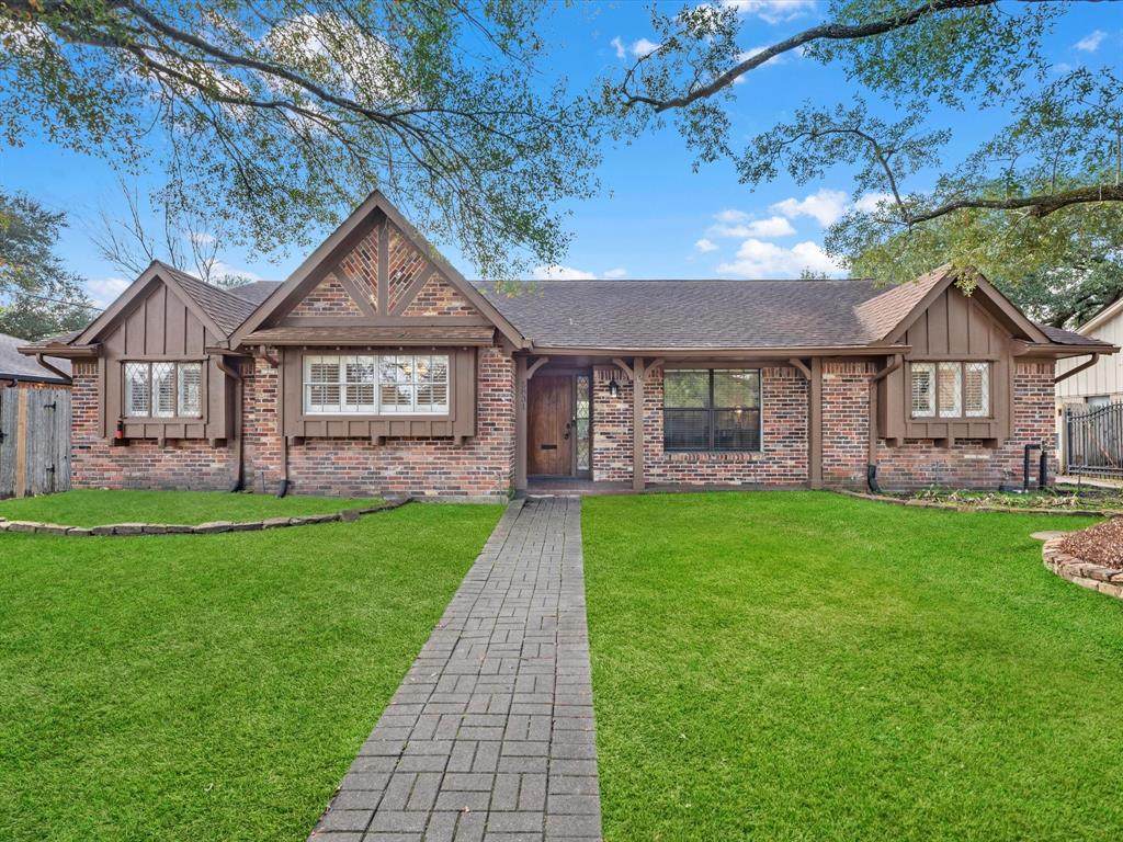 5831 Braesheather Drive - Photo 1
