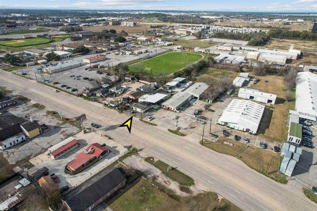 2125 Aldine Bender Road - Photo 1