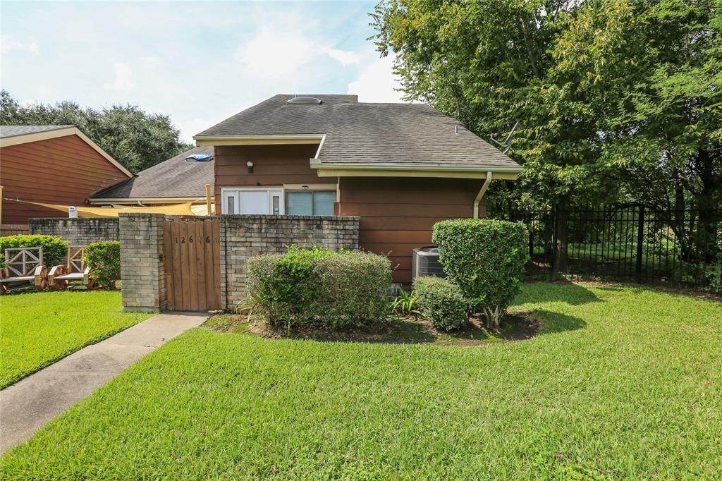 12606 Wellington Park Drive - Photo 1