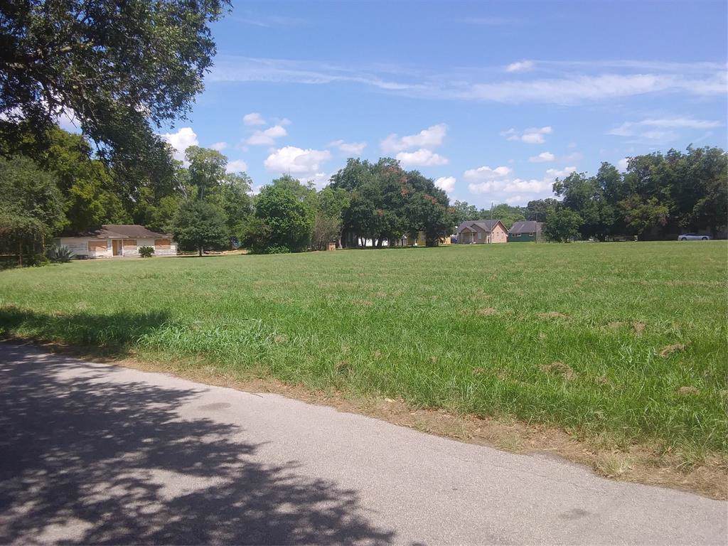 2900 5th Street - Photo 1