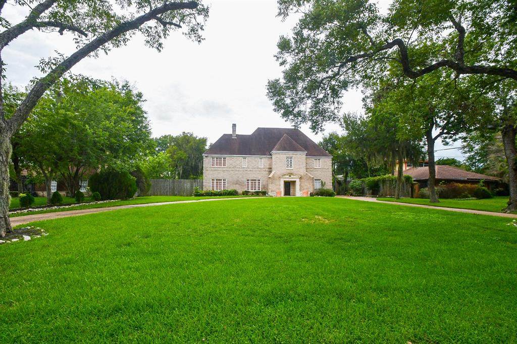 3620 Macgregor Way - Photo 1