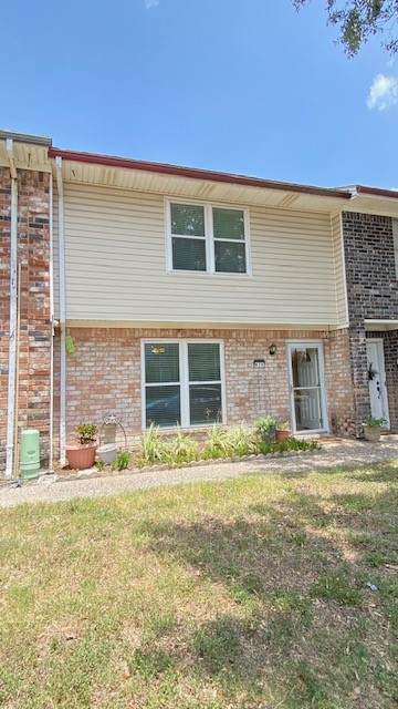 1831 Sherwood Forest Street - Photo 1