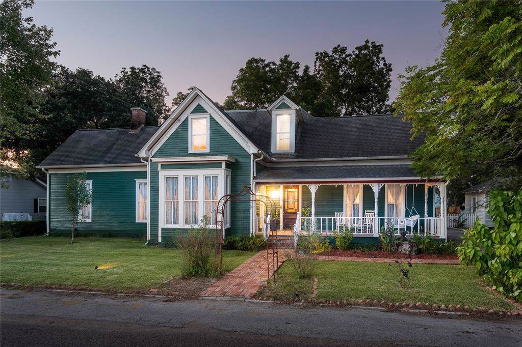 608 Lang Street - Photo 1