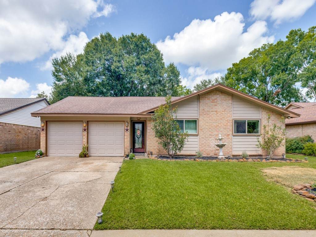 1615 Pecan Hollow Street - Photo 1